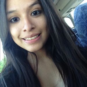 Meet your Posher, Mayra